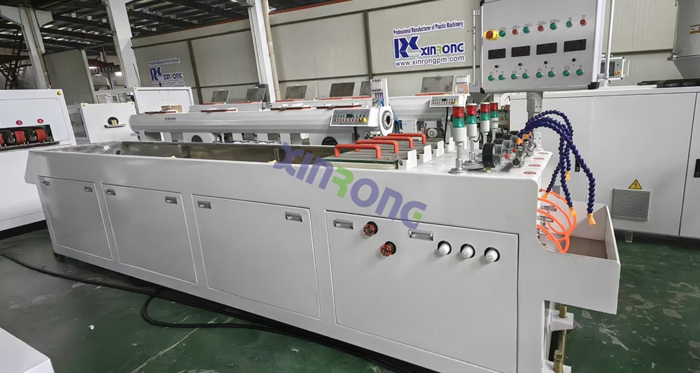 PVC16-32mm four cavities pipe machine on making for African customer3.jpg