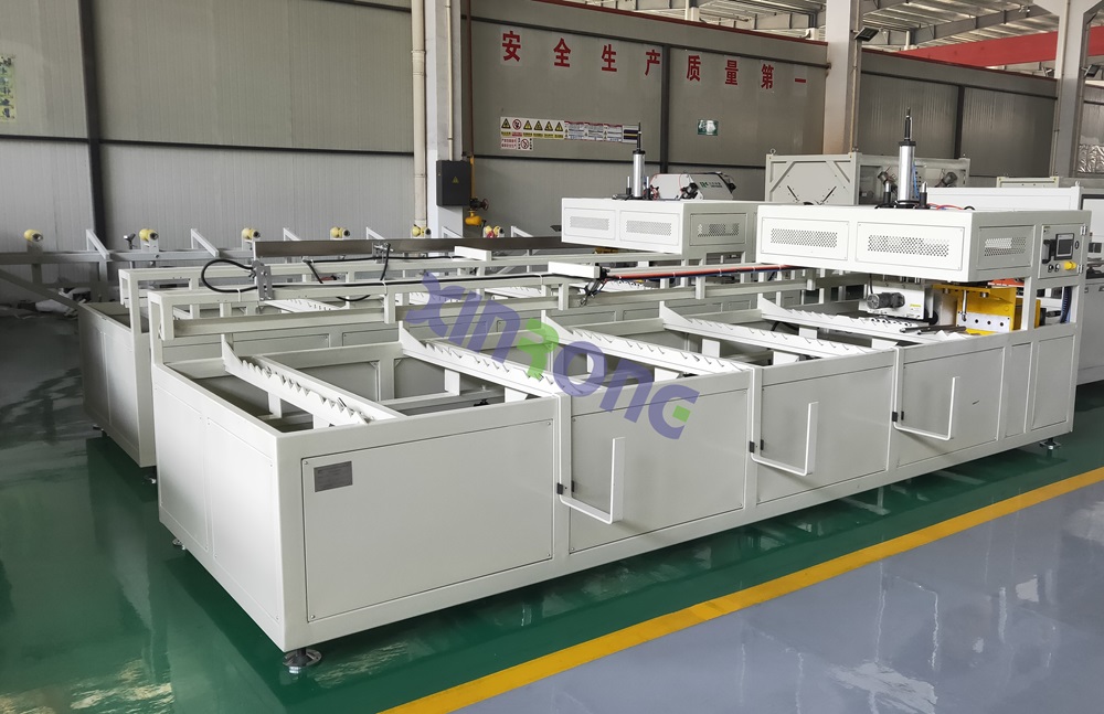 PVC16-32mm four cavities pipe machine on making for African customer5.jpg