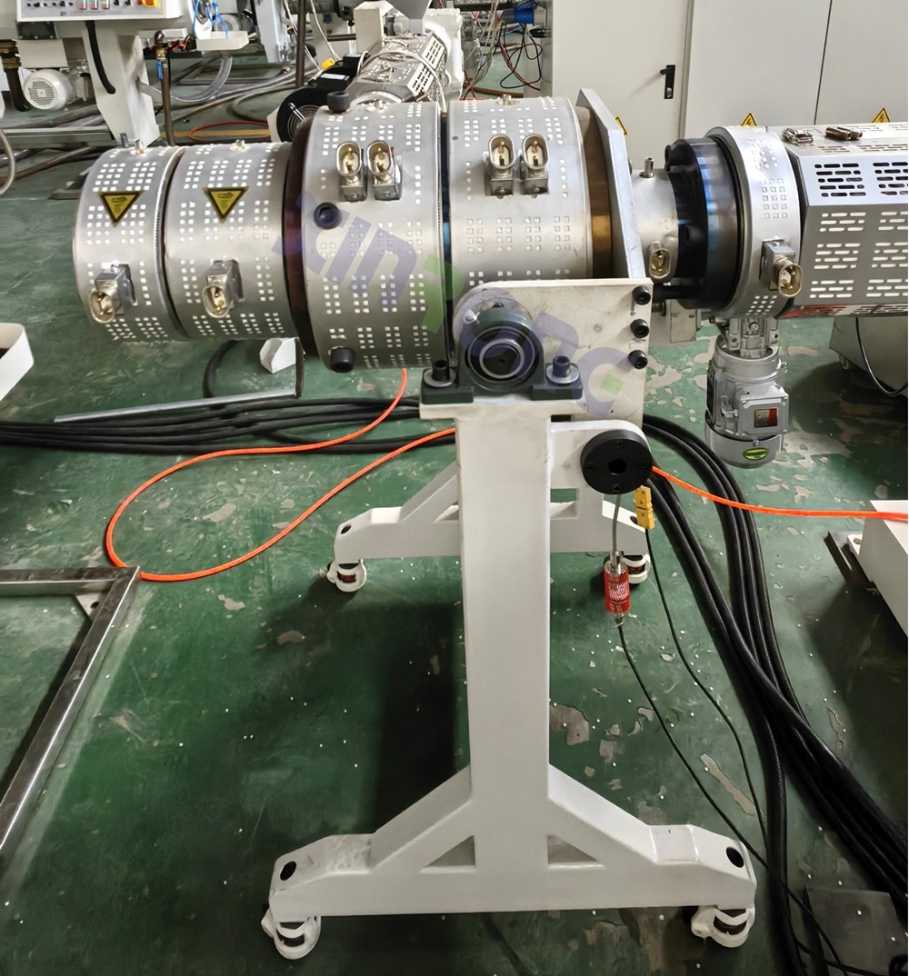 PE32-110mm PE63-160mm pipe machine successfully tested2.jpg