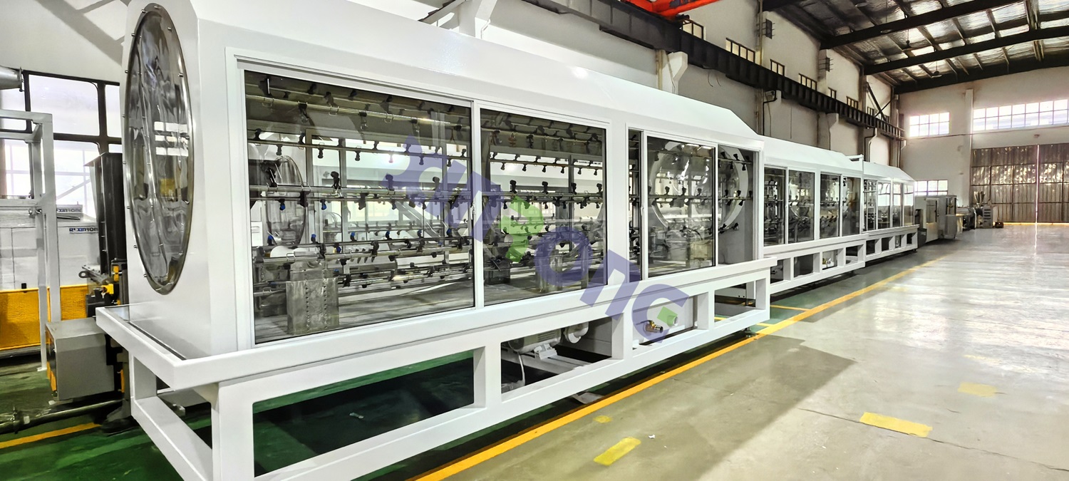 PE560-1200mm pipe machine on production for Middle Asia customer3.jpg