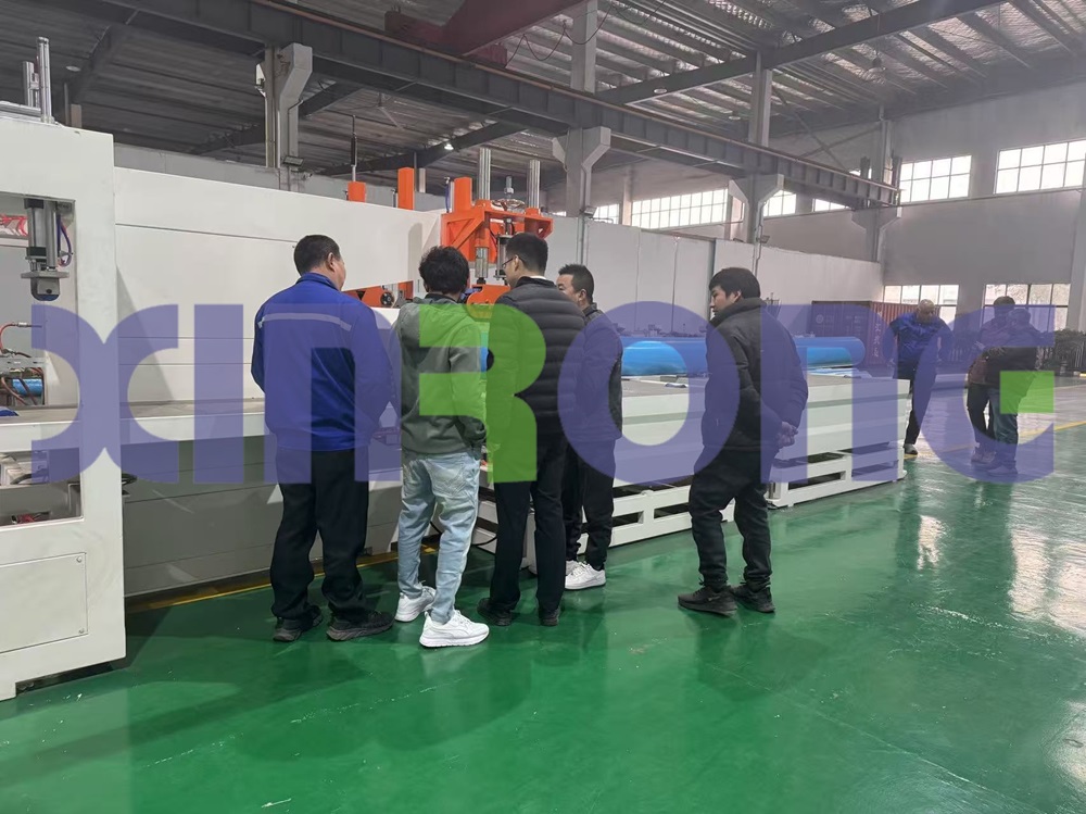 Foreign customers visit our company to exchange and learn about the OPVC production line, and explore new opportunities for technical cooperation together2.jpg