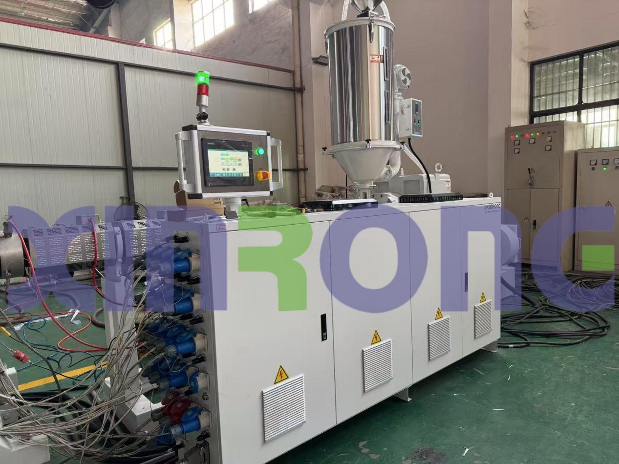 plastic pipe production line for xinrong.jpg