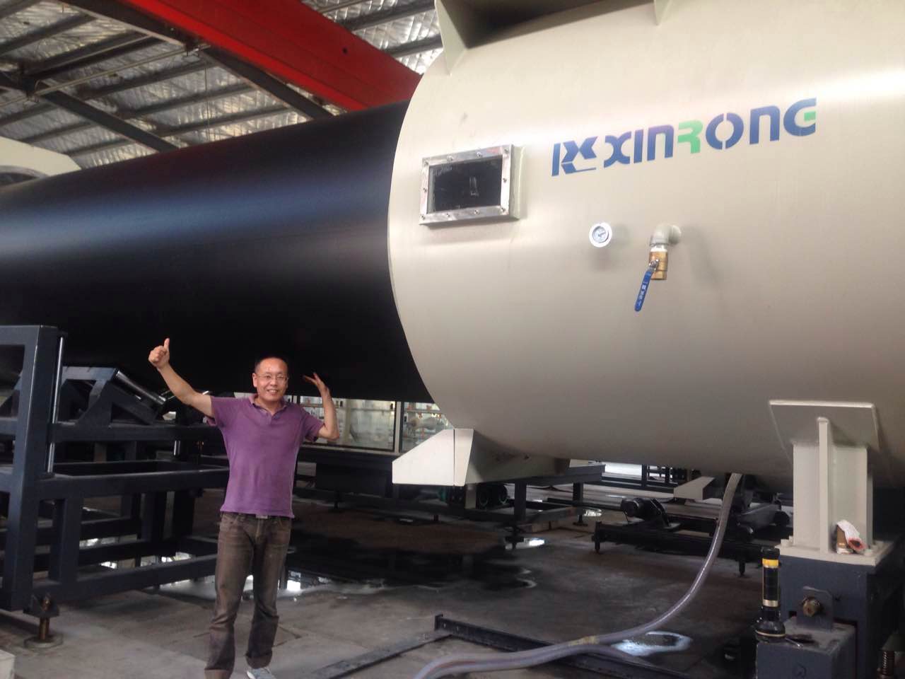 large-diameter plastic pipes extrusion machine.jpg