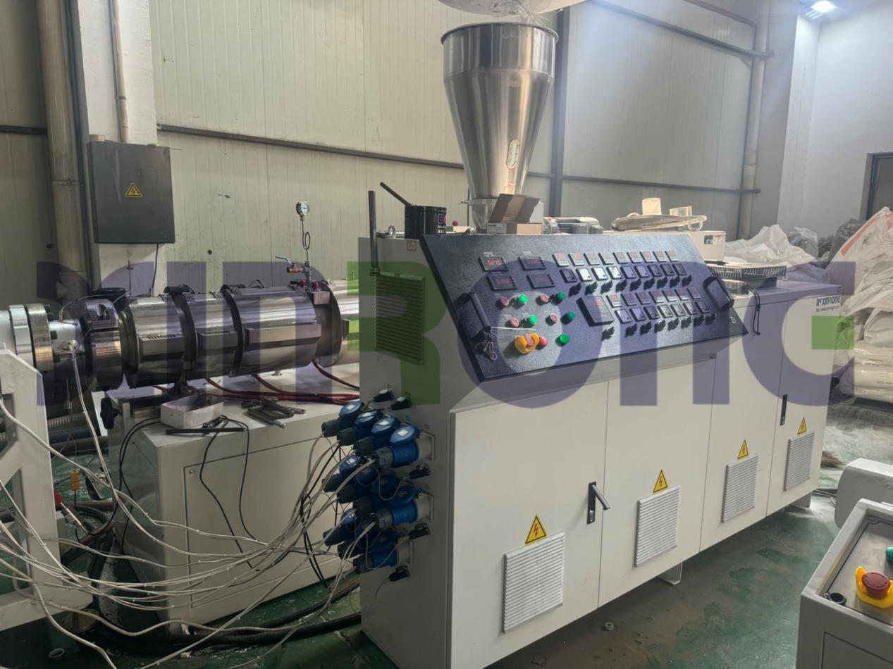 Progress in Processing and Forming Technology of Pipe Production Line