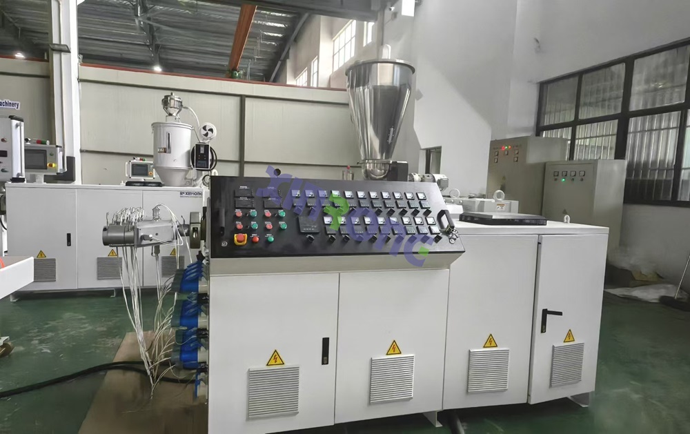 PVC16-32mm four cavities pipe machine on making for African customer